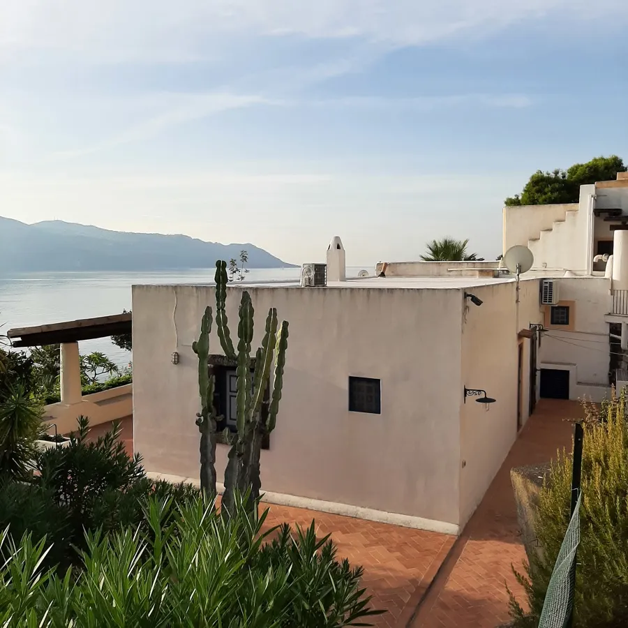 Immagine per Villa in vendita a Santa Marina Salina via Rinascente 23