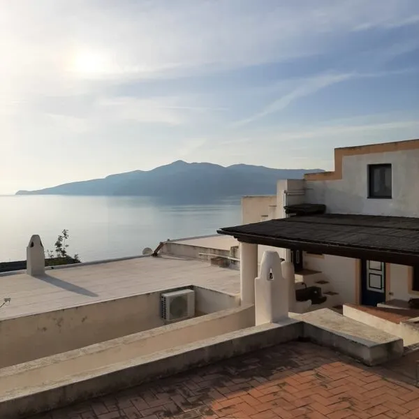 Villa via Rinascente 23, Santa Marina Salina
