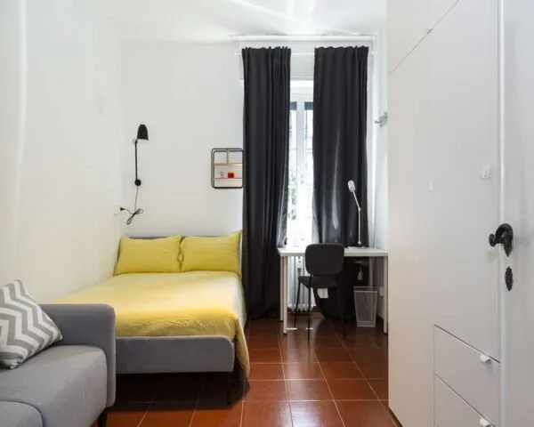 Stanza Milano