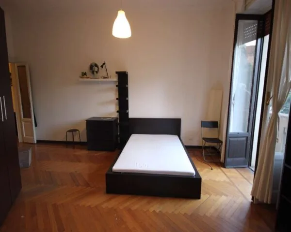 Stanza Milano