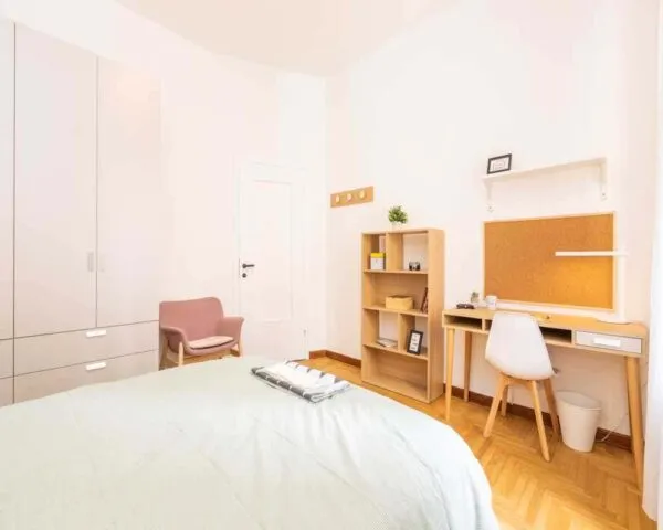 Stanza Milano