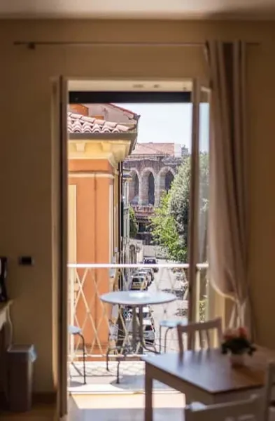 Stanza Verona