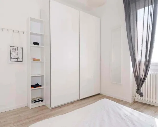 Stanza Milano