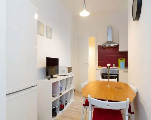 Stanza Milano
