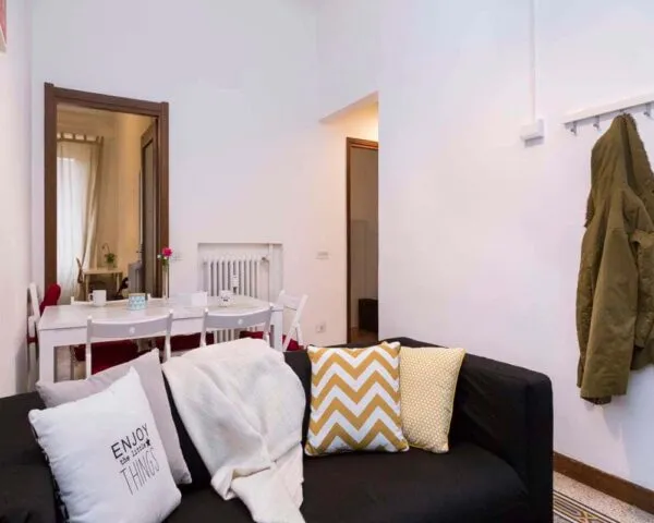 Stanza Milano