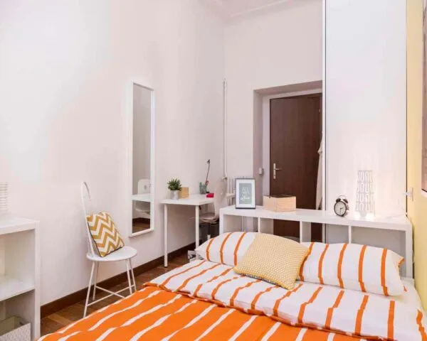 Stanza Milano