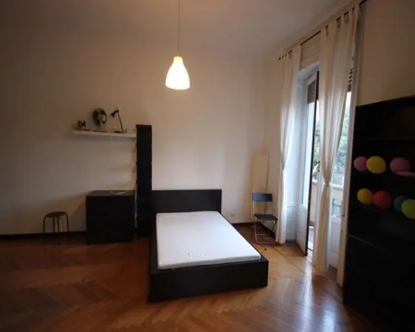 Stanza Milano