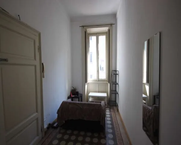 Stanza Milano