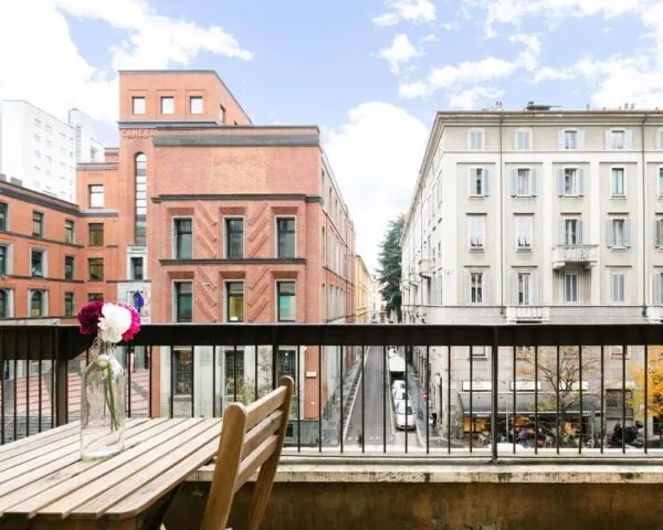 Stanza Milano