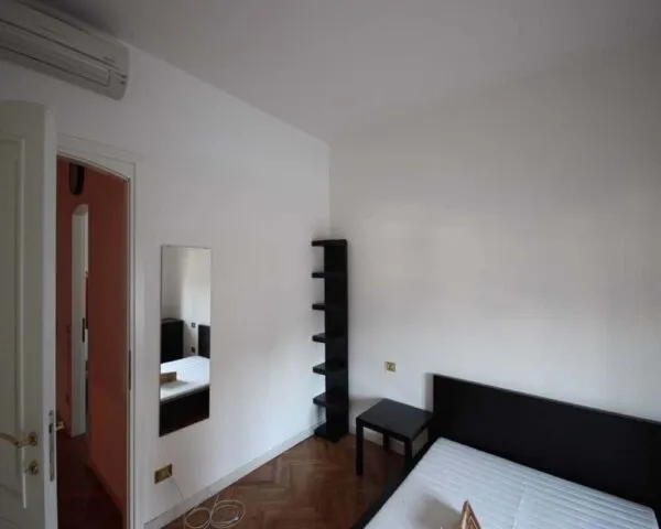 Stanza Milano