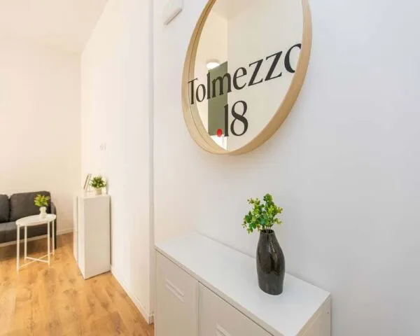 Stanza Milano
