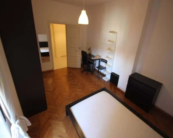 Stanza Milano