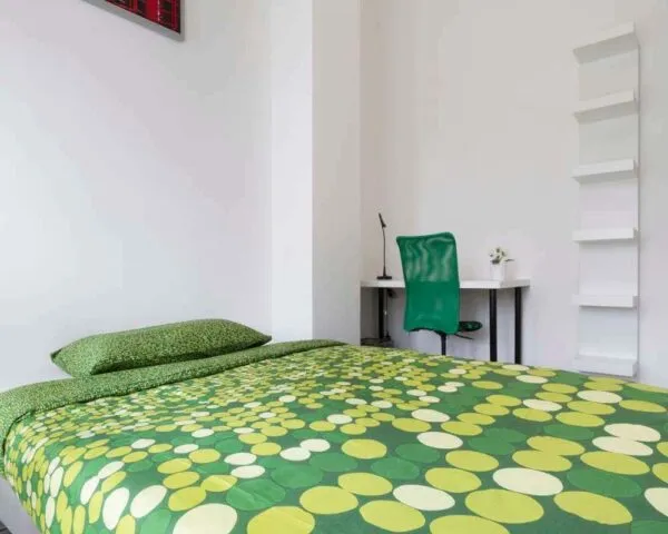Stanza Milano