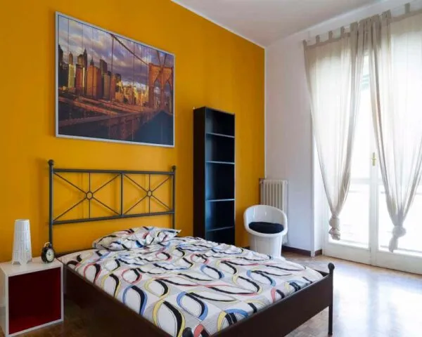 Stanza Milano