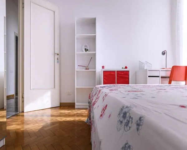 Stanza Milano