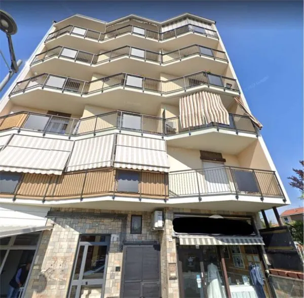 Locale Commerciale via San Mauro 46, Settimo Torinese