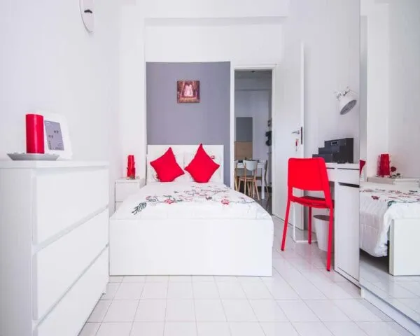 Stanza Milano