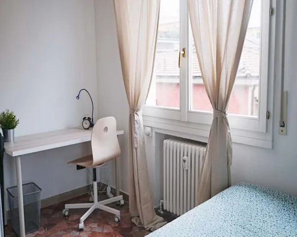 Stanza Bologna