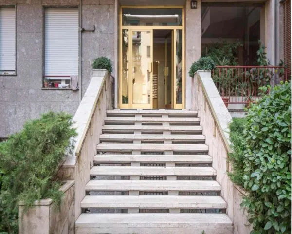 Stanza Milano