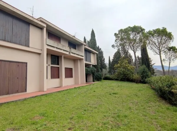 Villa Bifamiliare Terni