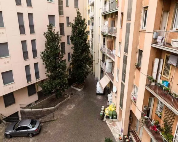 Stanza Milano