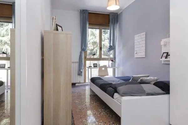 Stanza Bologna