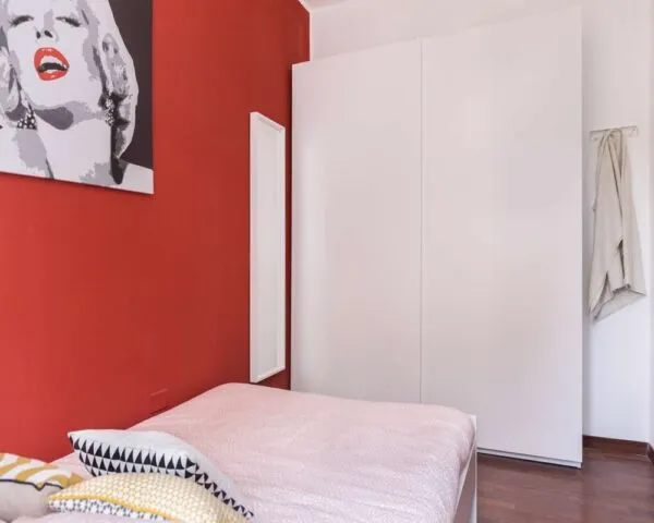 Stanza Milano