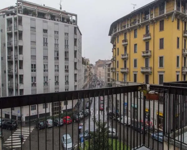 Stanza Milano