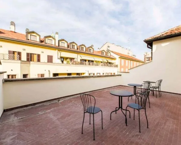 Stanza Milano