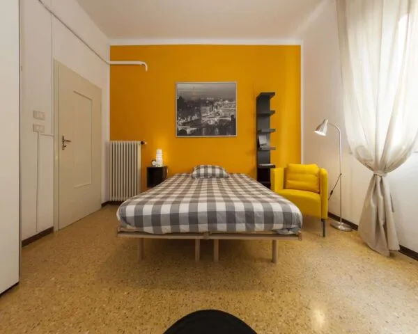 Stanza Bologna