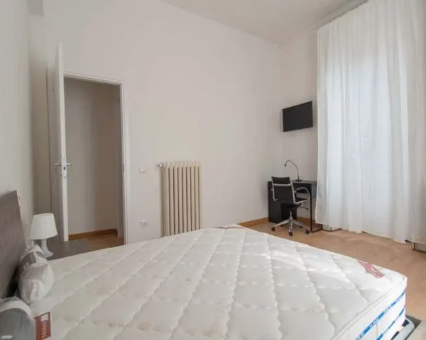 Stanza Milano