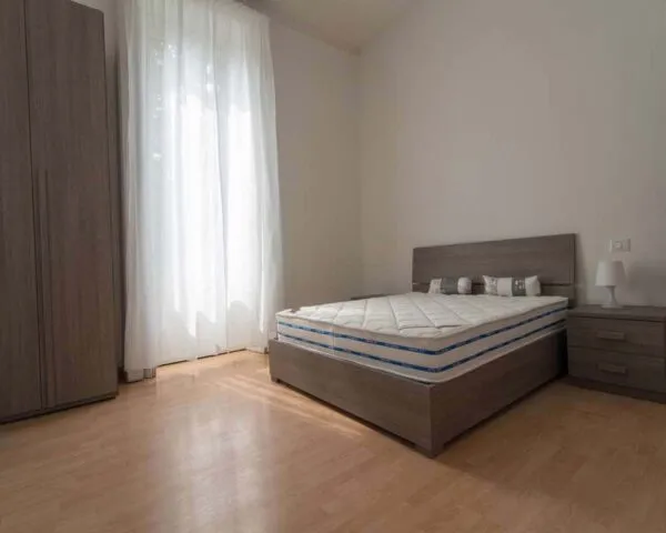 Stanza Milano