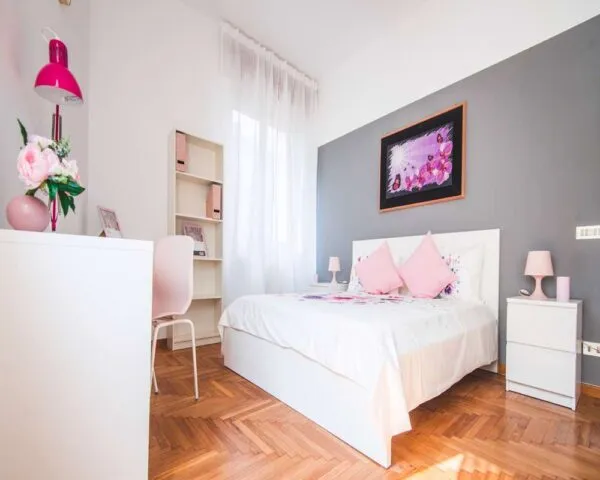 Stanza Milano