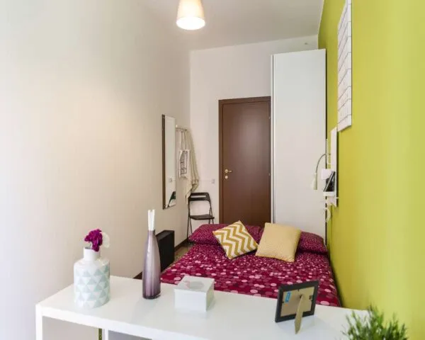 Stanza Bologna