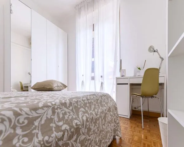 Stanza Milano