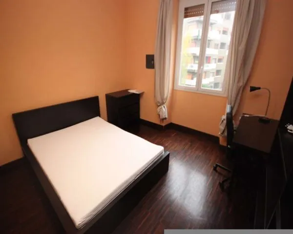Stanza Milano
