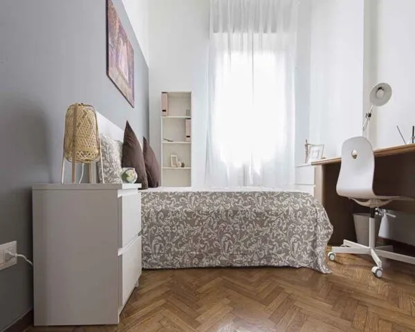 Stanza Milano