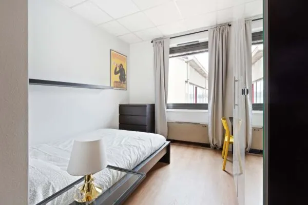 Stanza Milano