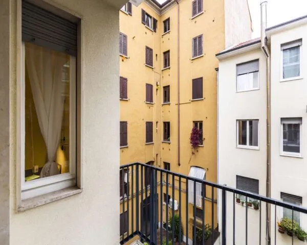 Stanza Milano