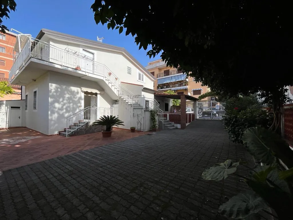 Immagine per Villa in vendita a Scalea via Lauro 78