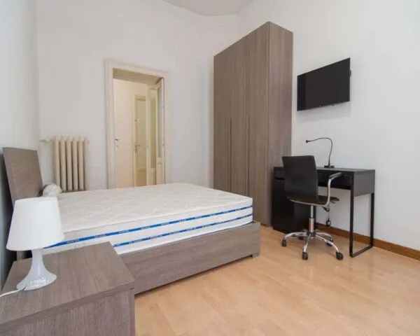 Stanza Milano