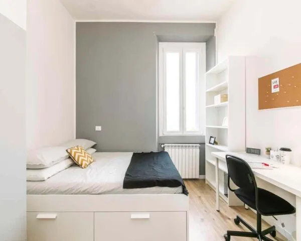Stanza Milano