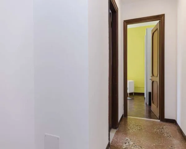 Stanza Bologna