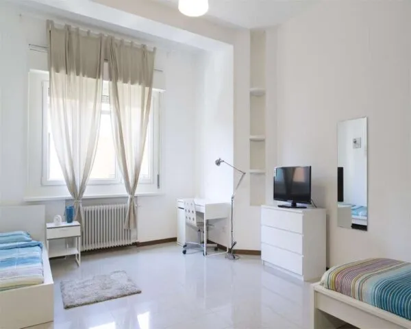 Stanza Milano