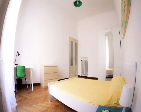 Stanza Milano
