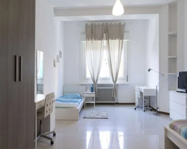 Stanza Milano