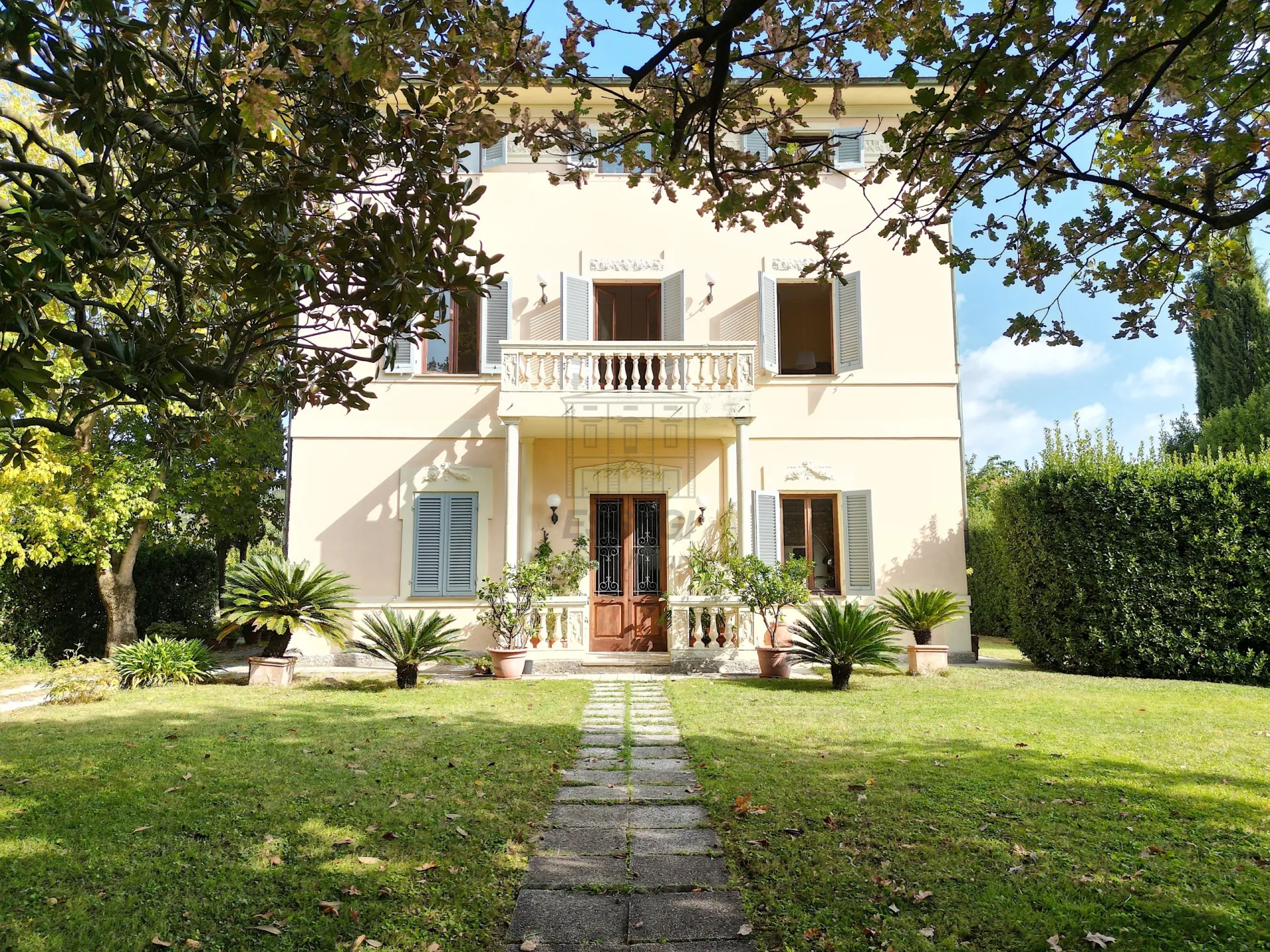 Immagine per Villa in vendita a Lucca via Per Corte Giusti 1286