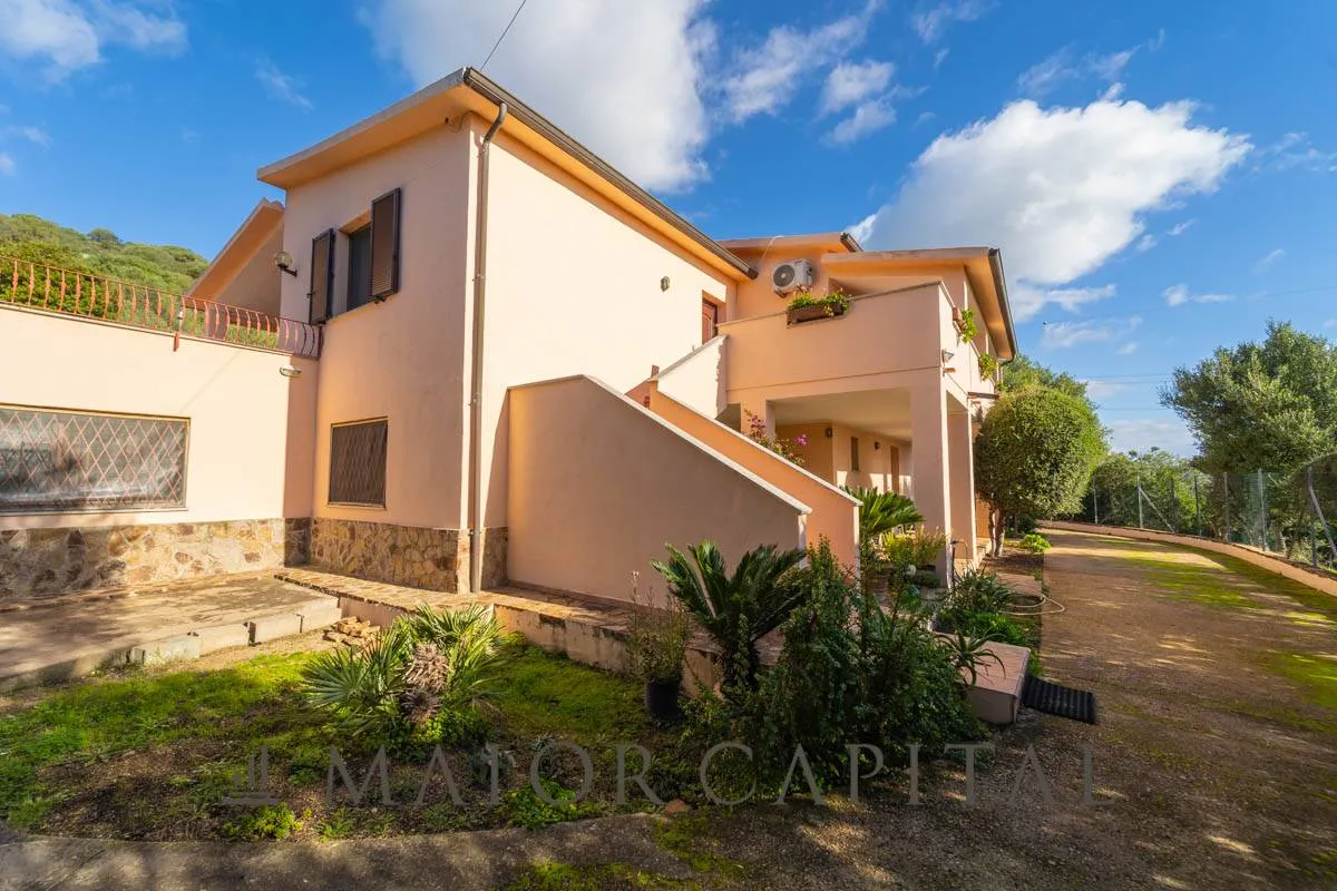 Immagine per Villa in vendita a Olbia via montigione