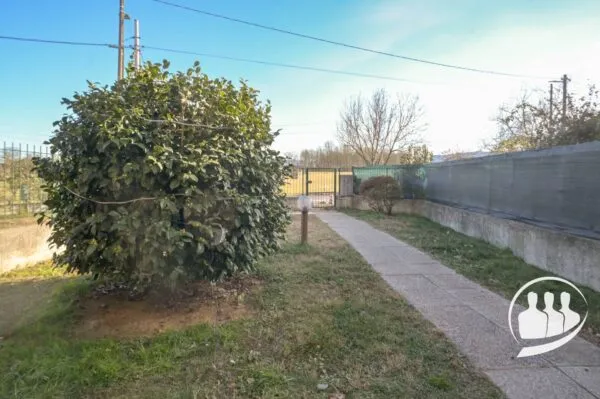 Villetta A Schiera Montanaro