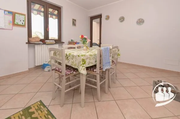 Villetta A Schiera Montanaro